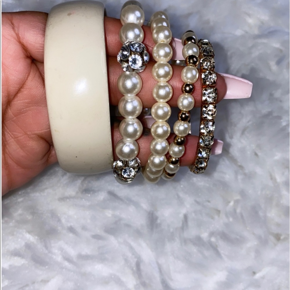 🔥4pc Pearl & Bangle/Bracelet Set; Excellent Condition